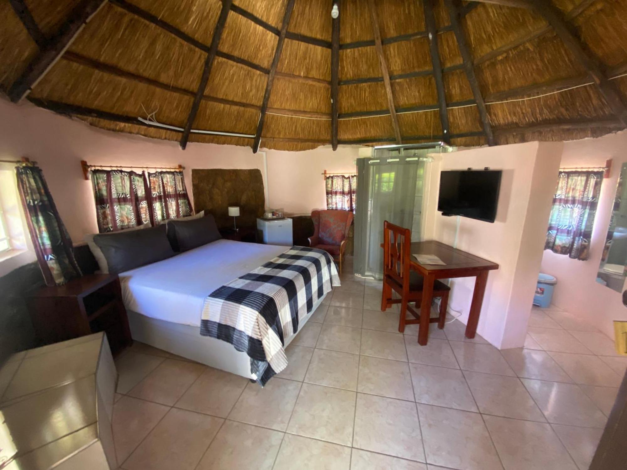 Lynns Guest House Булавайо Екстериор снимка